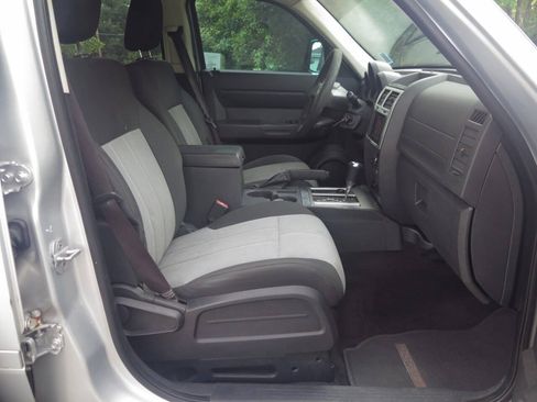 Used 2009 Dodge Nitro SE AWD/4WD image 12