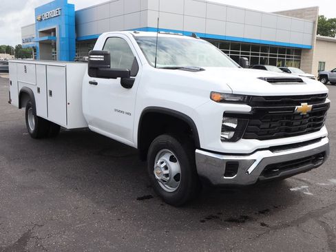 New 2026 Chevrolet Silverado 3500 W/T w/ WT Convenience Package AWD/4WD image 2