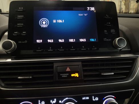 Used 2018 Honda Accord LX image 25