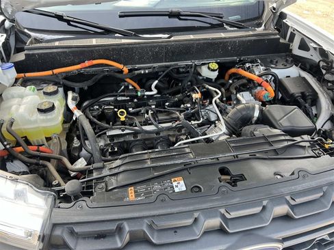 Used 2024 Ford Maverick XL image 9