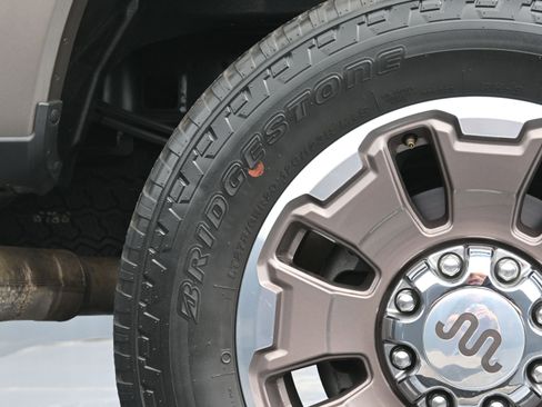 Used 2023 Ford F250 King Ranch w/ FX4 Off-Road Package image 44