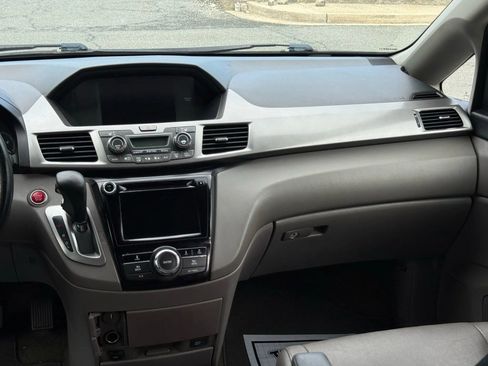 Used 2016 Honda Odyssey EX-L image 33