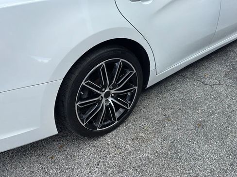 Used 2019 Toyota Avalon Touring image 41