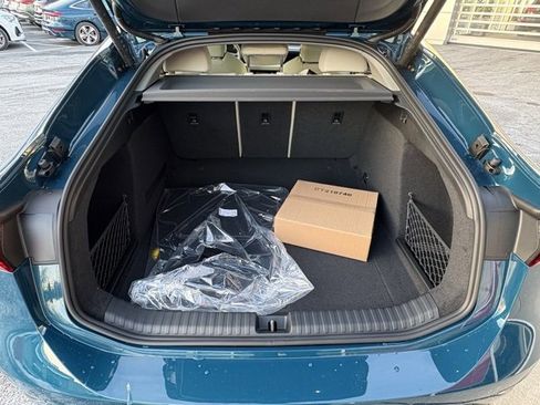 New 2025 Audi A6 e-tron Premium Plus image 31