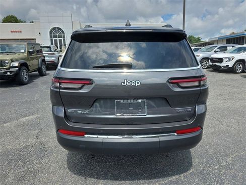 Used 2022 Jeep Grand Cherokee L Limited image 4