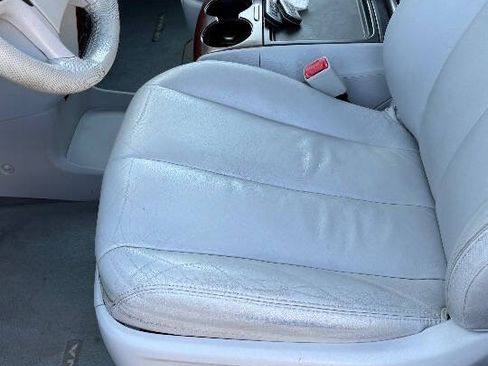 Used 2012 Toyota Sienna XLE w/ Premium Pkg FWD image 17