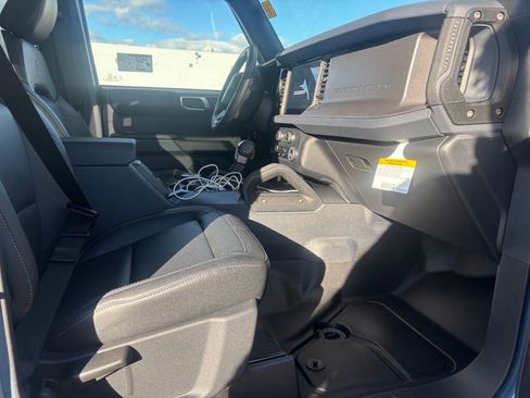 New 2025 Ford Bronco Badlands w/ Sasquatch Package image 13