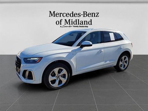 Used 2025 Audi Q5 2.0T Premium Plus w/ Premium Plus Package image 4