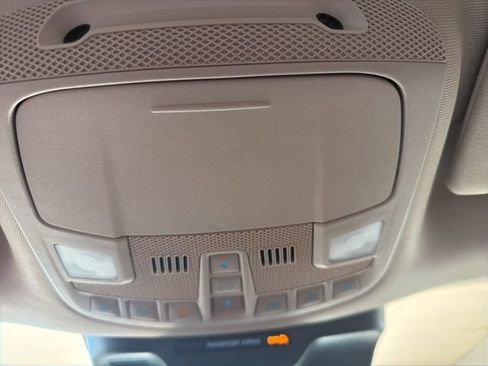Used 2024 Ford Expedition Limited AWD/4WD image 22