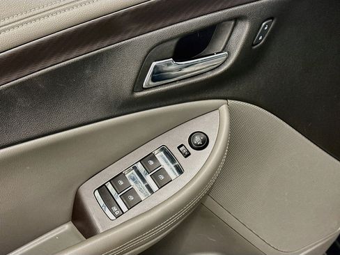 Used 2014 Chevrolet Impala LS FWD image 15