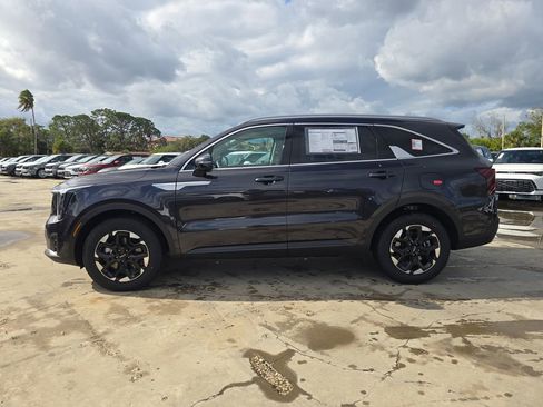 New 2026 Kia Sorento S image 5