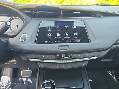 Used 2022 Cadillac XT4 Sport w/ Enhanced Visibility Package FWD image 20