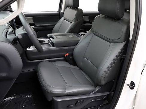 New 2026 Ford Expedition Max Active image 9