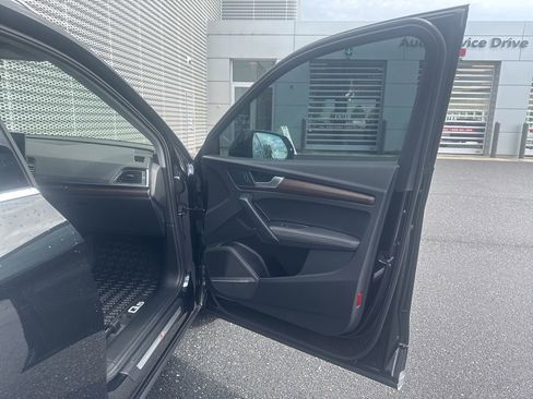 Certified 2024 Audi Q5 e Premium Plus AWD/4WD image 11