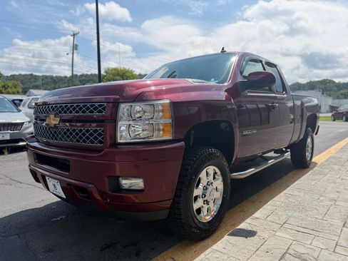 Used 2013 Chevrolet Silverado 2500 LT w/ Z71 Appearance Package AWD/4WD image 4