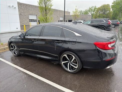 Used 2021 Honda Accord Sport image 2