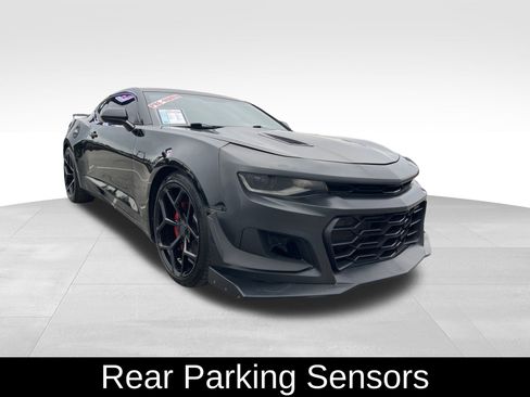 Used 2016 Chevrolet Camaro SS image 3
