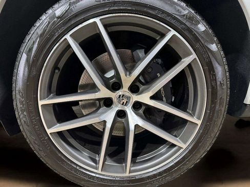 Used 2024 Porsche Macan image 29