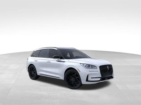 New 2026 Lincoln Corsair Reserve image 8