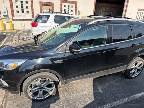 Used 2018 Ford Escape Titanium w/ Ford Safe & Smart Package AWD/4WD image 2