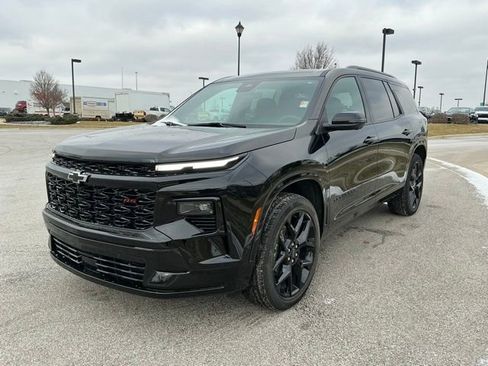 Used 2024 Chevrolet Traverse RS w/ LPO, Floor Liner Package image 3