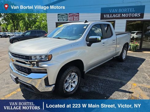 Used 2020 Chevrolet Silverado 1500 LT w/ Trailering Package AWD/4WD image 1