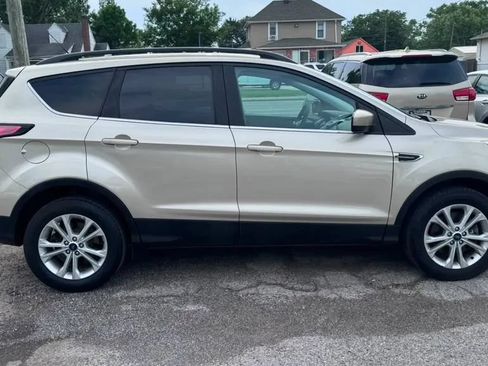 Used 2018 Ford Escape SE AWD/4WD image 6