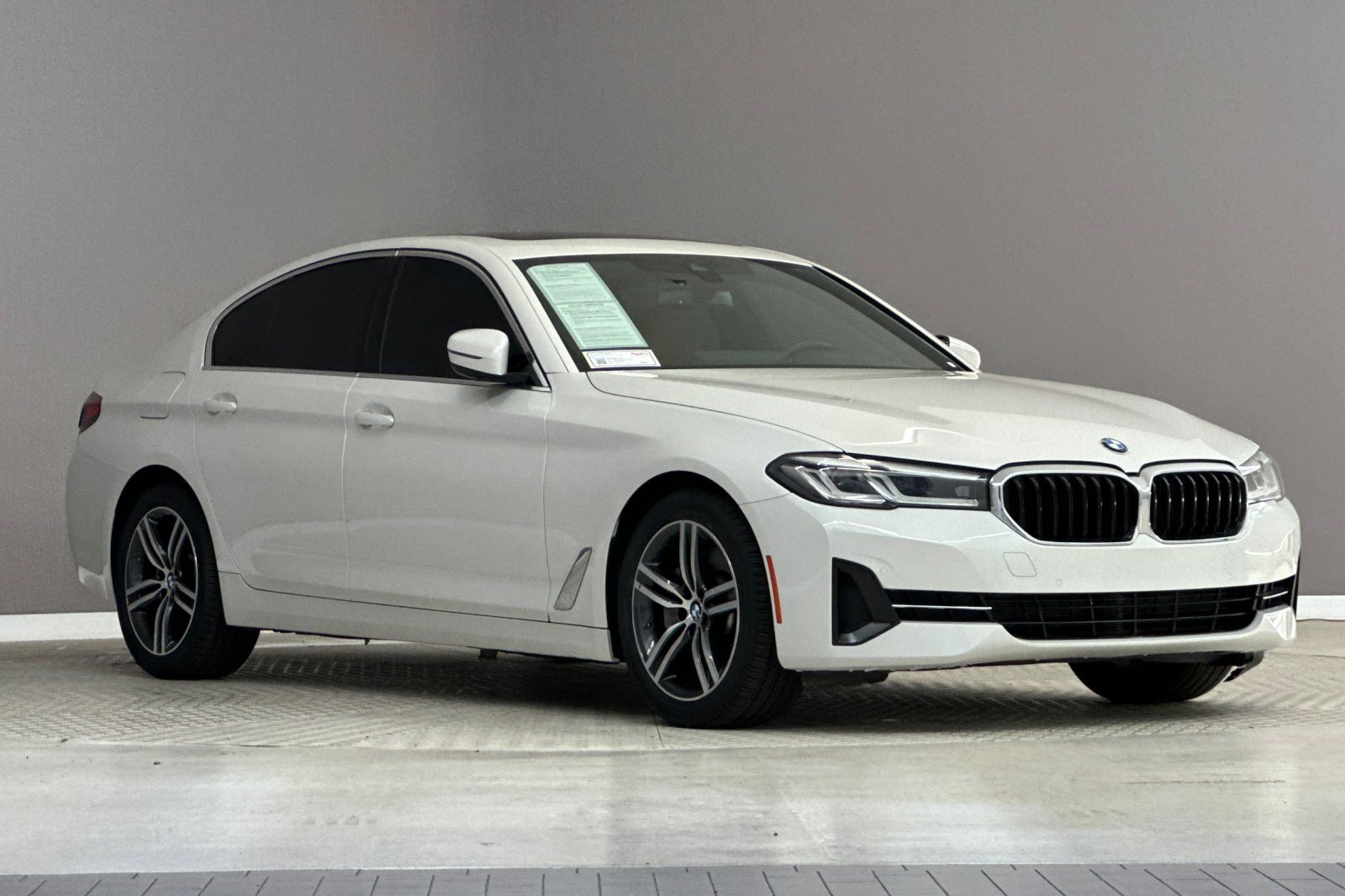 Certified 2023 BMW 530i w/ Convenience Package RWD image 6