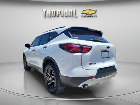 Used 2022 Chevrolet Blazer LT w/ Redline Edition FWD image 2