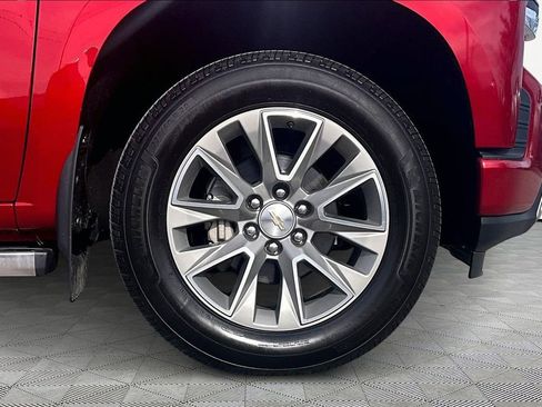 Used 2021 Chevrolet Silverado 1500 High Country w/ Technology Package image 9