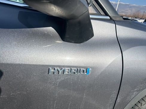 Used 2020 Toyota Highlander XLE image 14