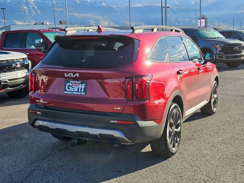 Used 2023 Kia Sorento SX Prestige image 3