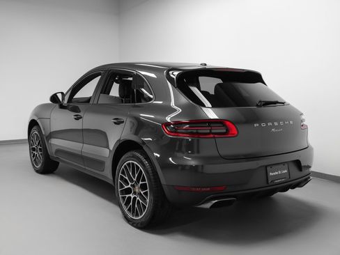 Certified 2017 Porsche Macan AWD/4WD image 3