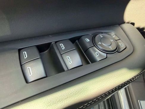 New 2026 GMC Yukon Elevation image 18