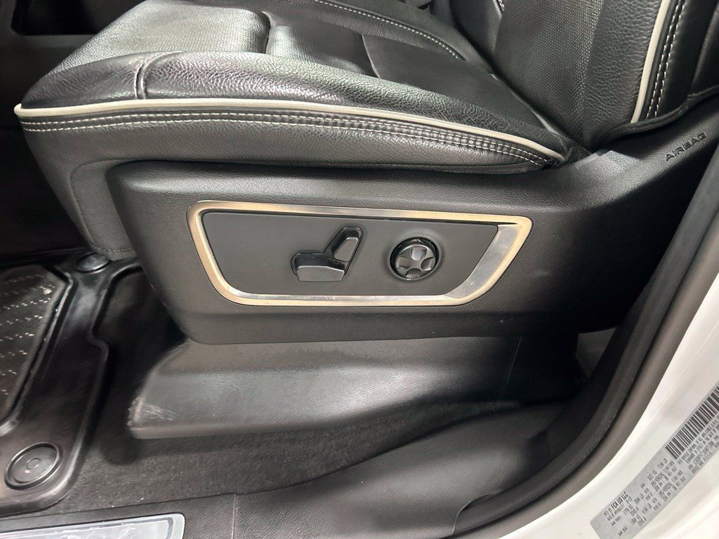 Used 2019 RAM 1500 Limited AWD/4WD image 11