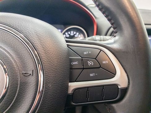 Used 2018 Jeep Compass Trailhawk image 19