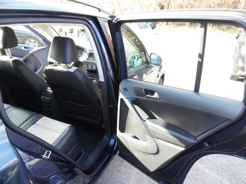 Used 2016 Volkswagen Tiguan S image 19