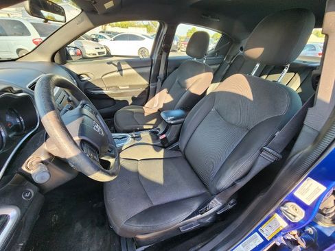 Used 2013 Dodge Avenger SE image 14