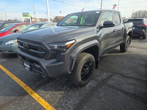 Used 2024 Toyota Tacoma SR5 AWD/4WD image 3