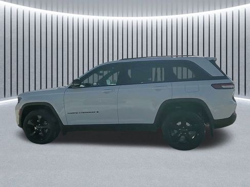 New 2026 Jeep Grand Cherokee Limited image 16
