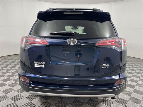 Used 2018 Toyota RAV4 XLE AWD/4WD image 6
