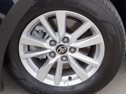 Used 2025 Toyota Camry LE w/ Convenience Package FWD image 13
