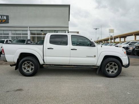 Used 2013 Toyota Tacoma PreRunner w/ SR5 Pkg image 4