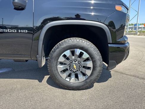 Certified 2026 Chevrolet Silverado 2500 Custom AWD/4WD image 12