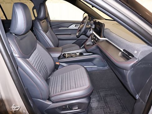 New 2026 Ford Explorer ST-Line w/ ST-Line Street Pack AWD/4WD image 19