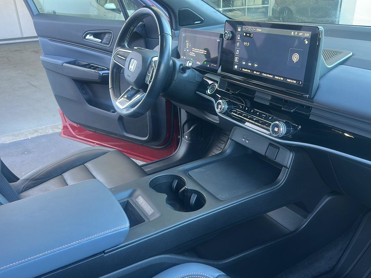 Used 2025 Honda Prologue Touring image 11