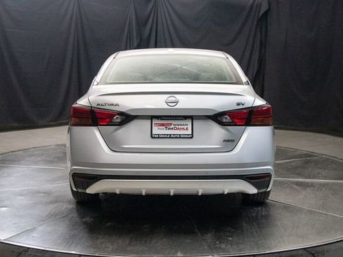 Used 2024 Nissan Altima 2.5 SV AWD/4WD image 11