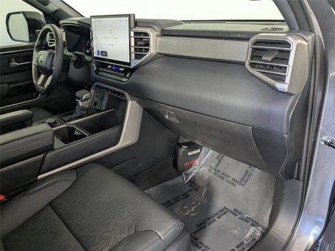 Used 2025 Toyota Tundra Limited image 23