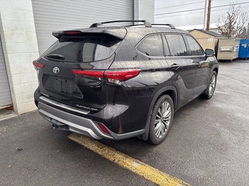 Certified 2020 Toyota Highlander Platinum image 2