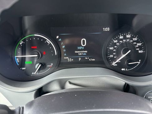 Certified 2025 Toyota Sienna XLE image 10